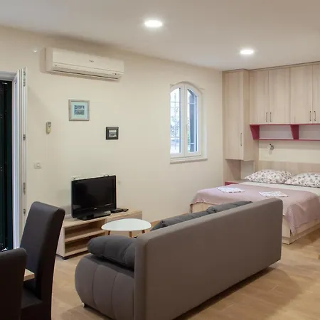Apartmani Vito I Cvita Makarska Exterior photo